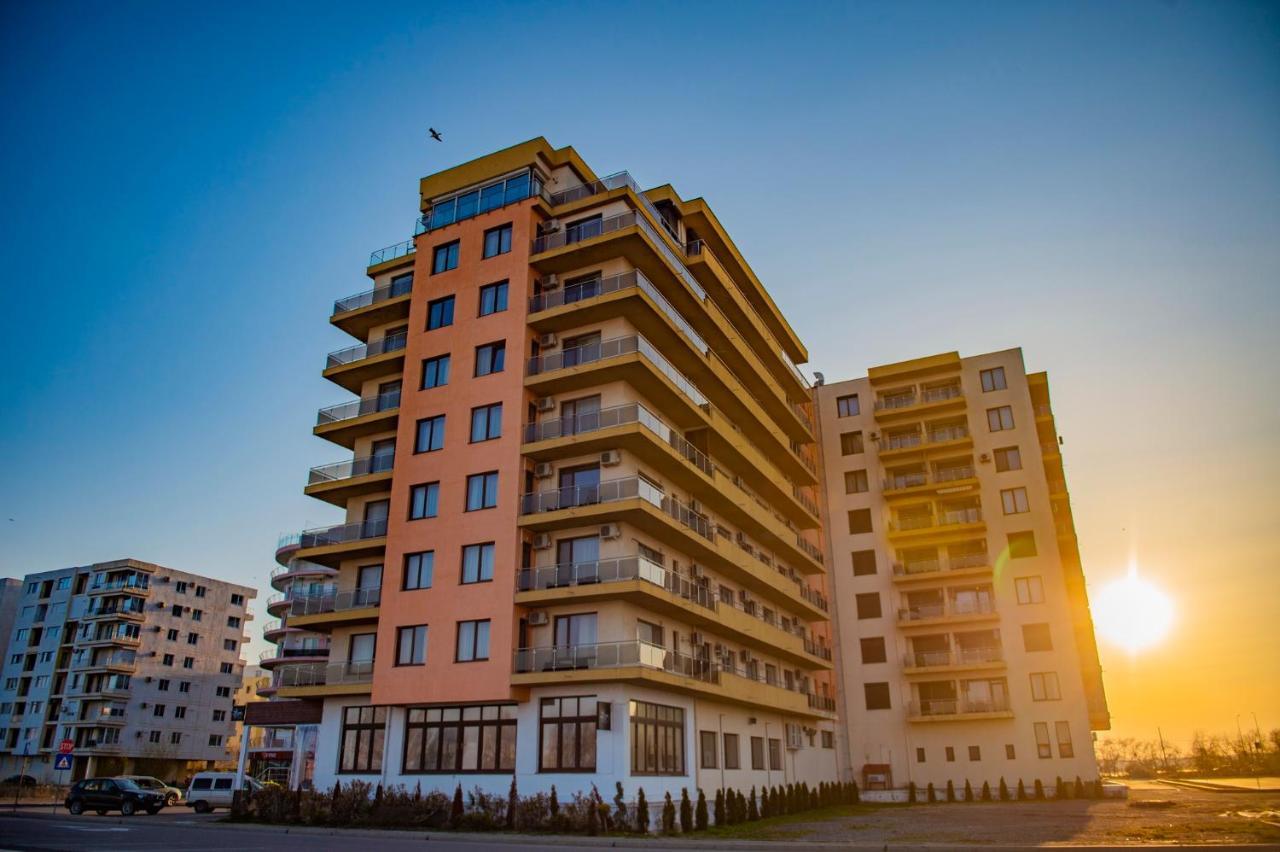 Summerland Luxury Velvet Front Sea View Lägenhet Mamaia Exteriör bild