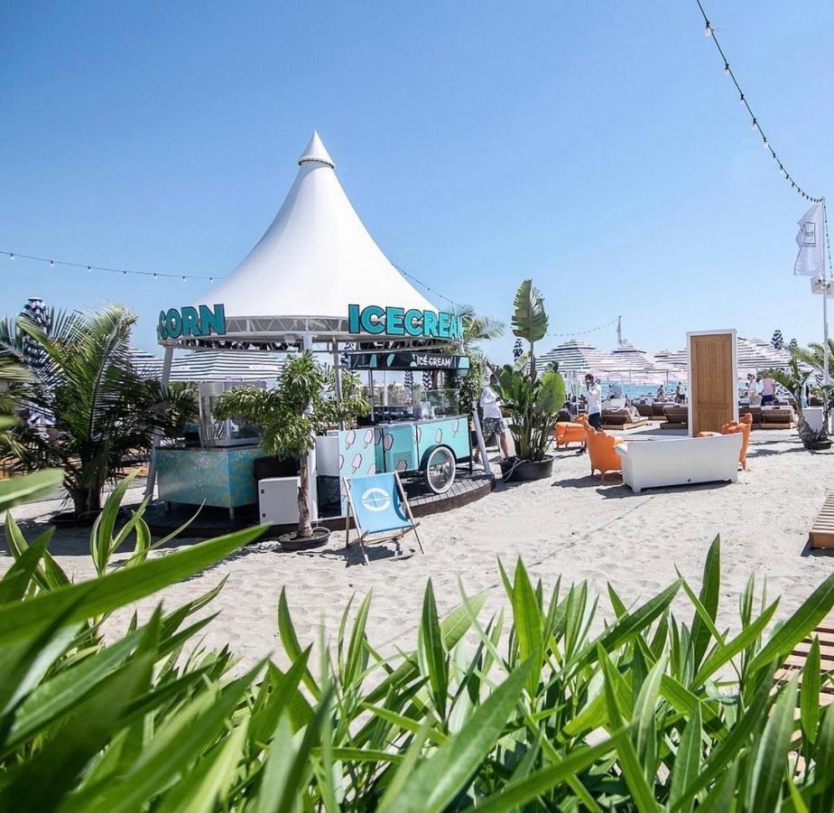 Summerland Luxury Velvet Front Sea View Lägenhet Mamaia Exteriör bild